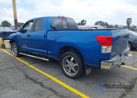 2010 Toyota Tundra Double Cab Sr5 z USA, uszkodzony, nr VIN 5TFRM5F10AX002154